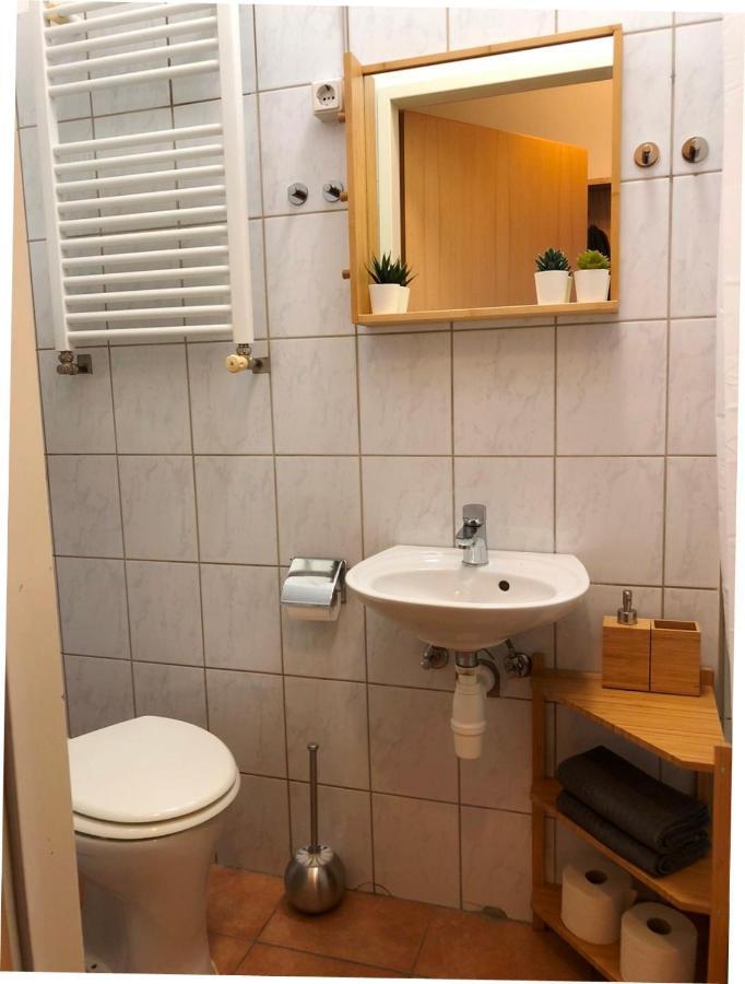New, Bright Apartment Near The Metro! 维也纳 外观 照片