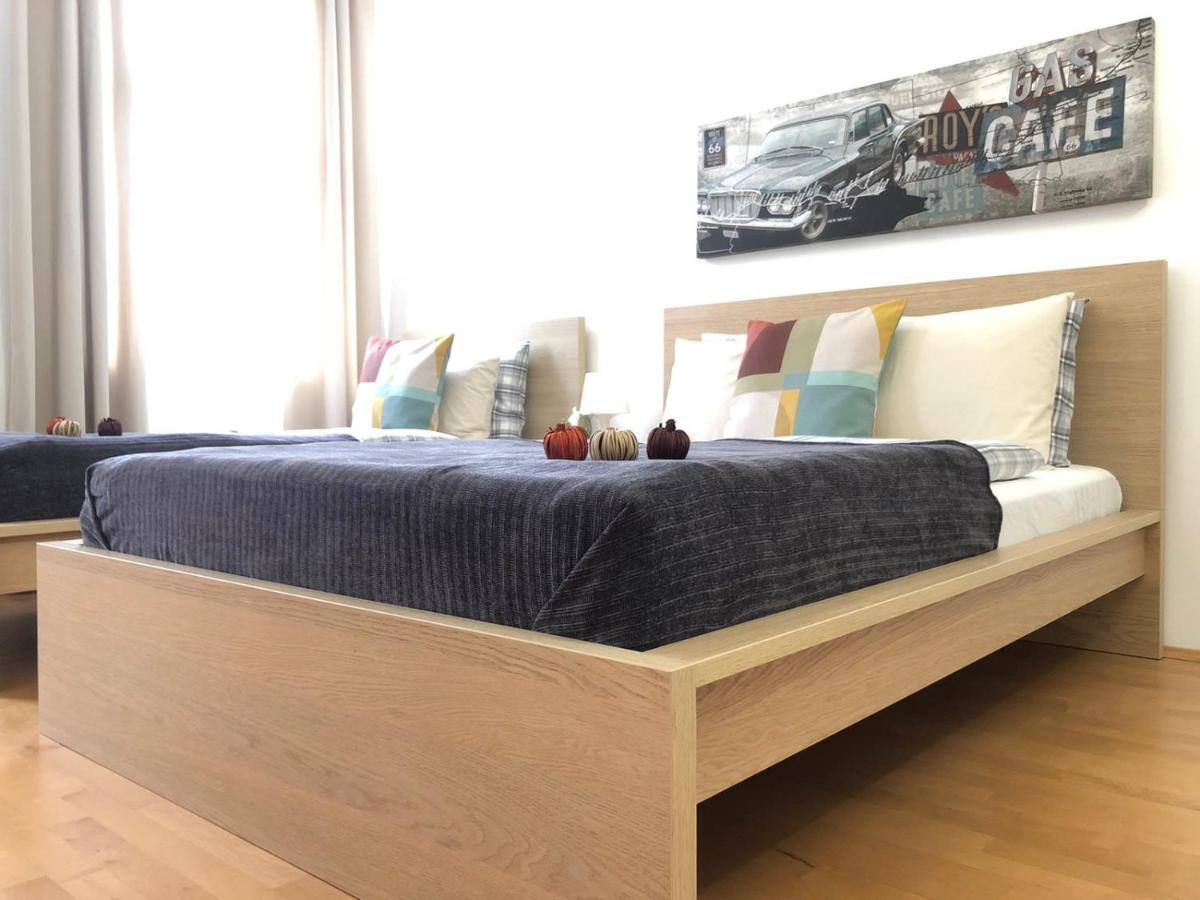 New, Bright Apartment Near The Metro! 维也纳 外观 照片