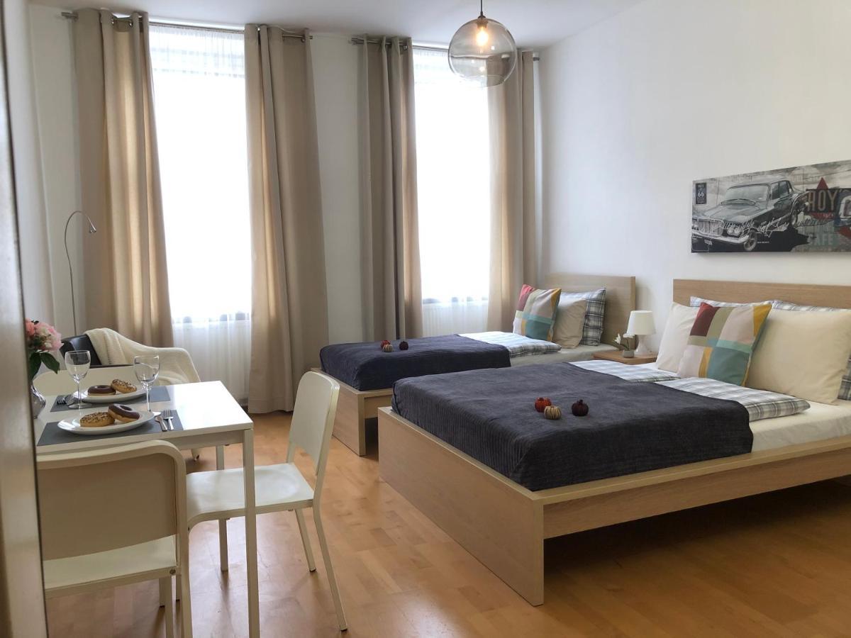 New, Bright Apartment Near The Metro! 维也纳 外观 照片