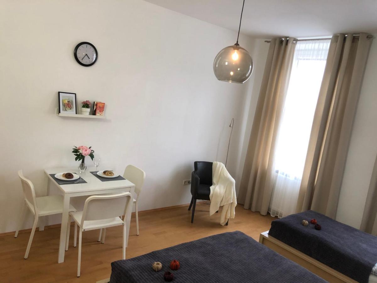 New, Bright Apartment Near The Metro! 维也纳 外观 照片