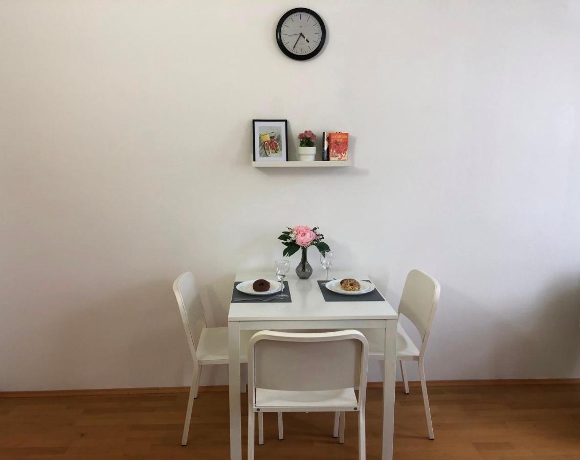 New, Bright Apartment Near The Metro! 维也纳 外观 照片