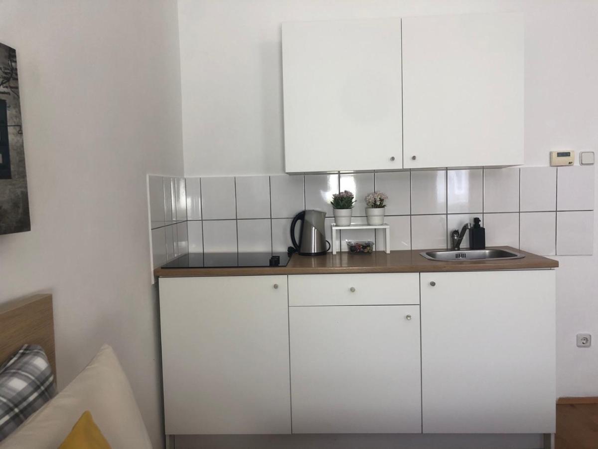 New, Bright Apartment Near The Metro! 维也纳 外观 照片